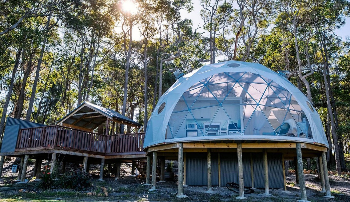 Glamping domes in Ontario
